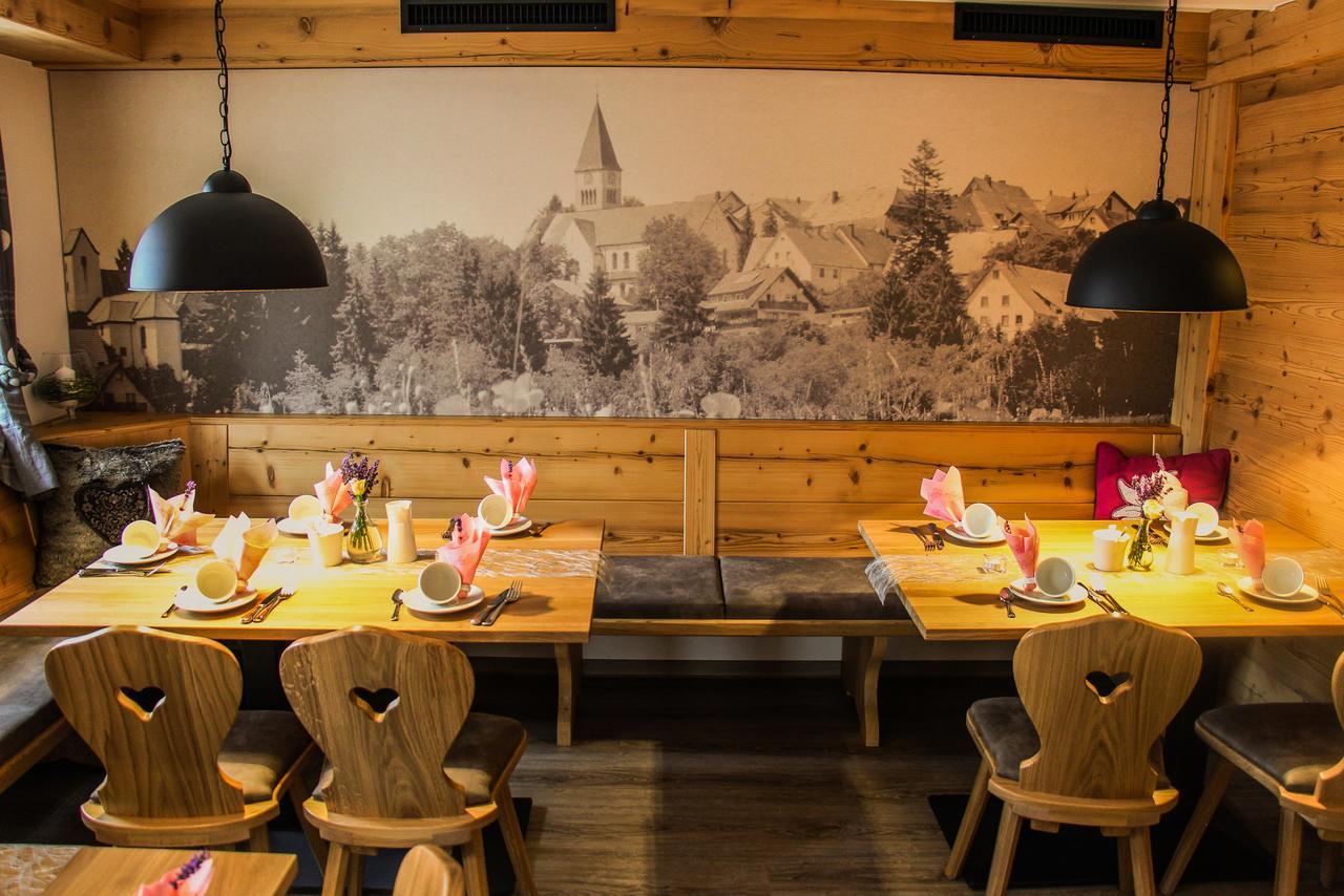 Landgasthof Alpenblick An Der Wutachschlucht Suedschwarzwald レーッフィンゲン エクステリア 写真